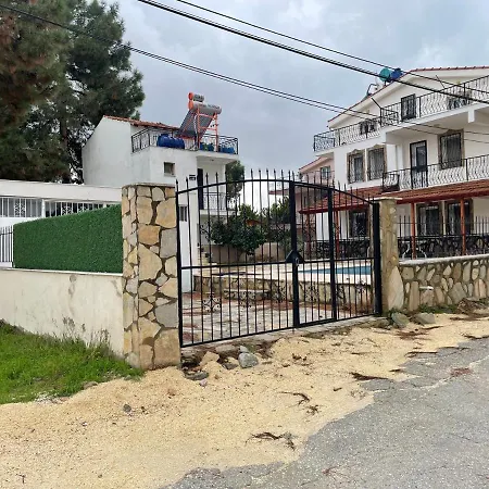 Gunluk Kiralik Ozel Havuzlu Ultra Luks Villa Kusadası